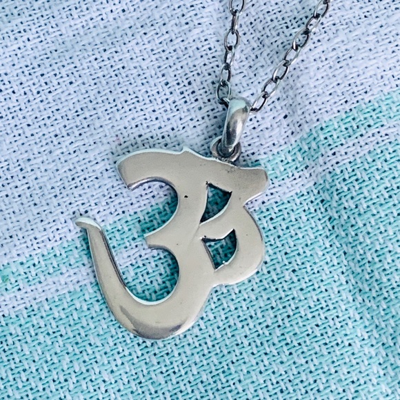 🕉 Om Sterling Necklace - Picture 1 of 8
